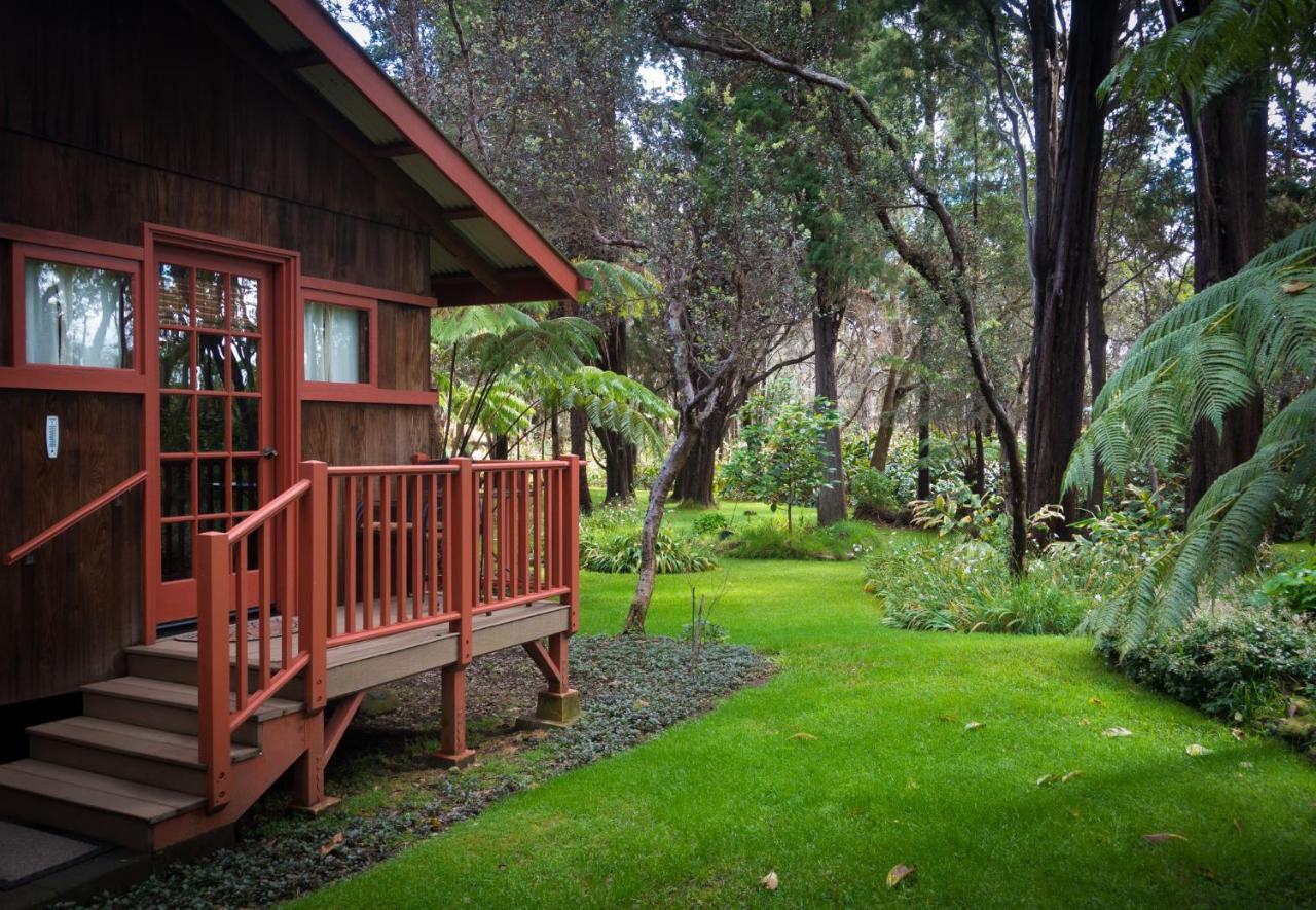 Crater Rim Cabin Hotel Volcano Exterior photo